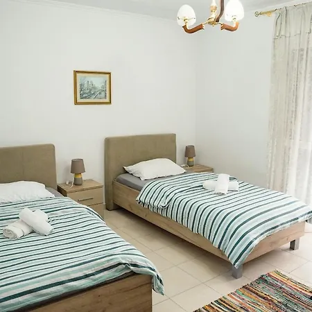Blloku Check-in 24 Apartmán