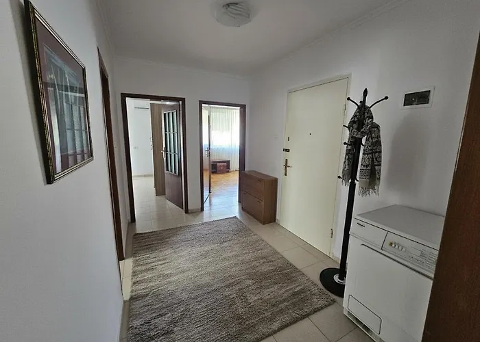 Blloku Check-in 24 *