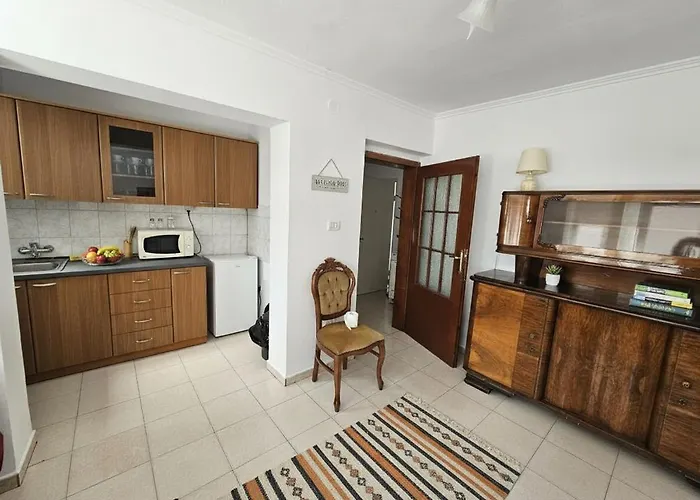 Blloku Check-in 24 דירה *