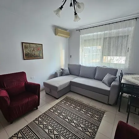 Blloku Check-in 24 * Tirana