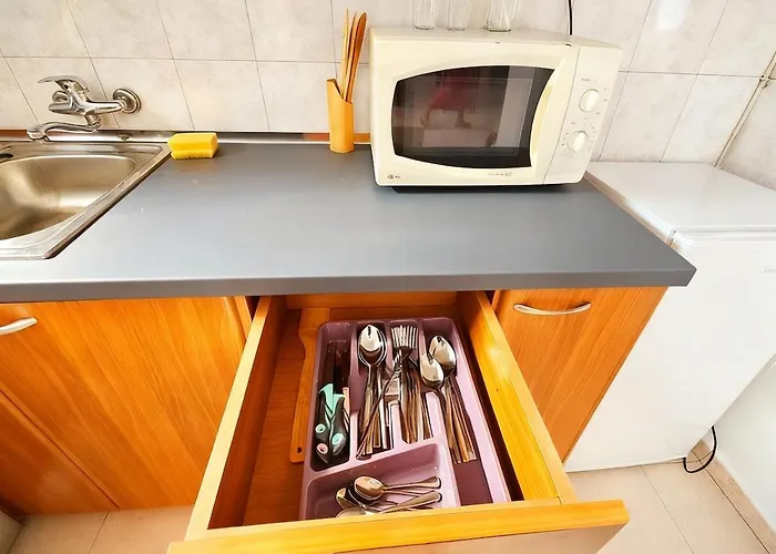 Blloku Check-in 24 تيرانا