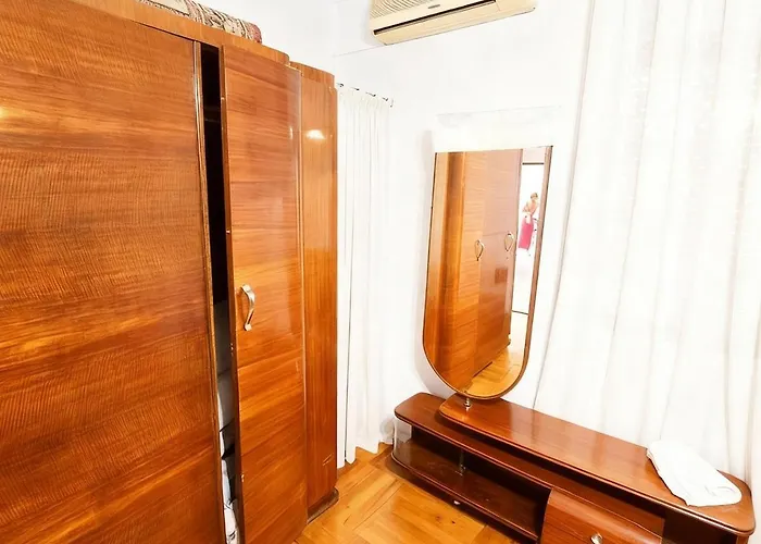 Blloku Check-in 24 شقة تيرانا